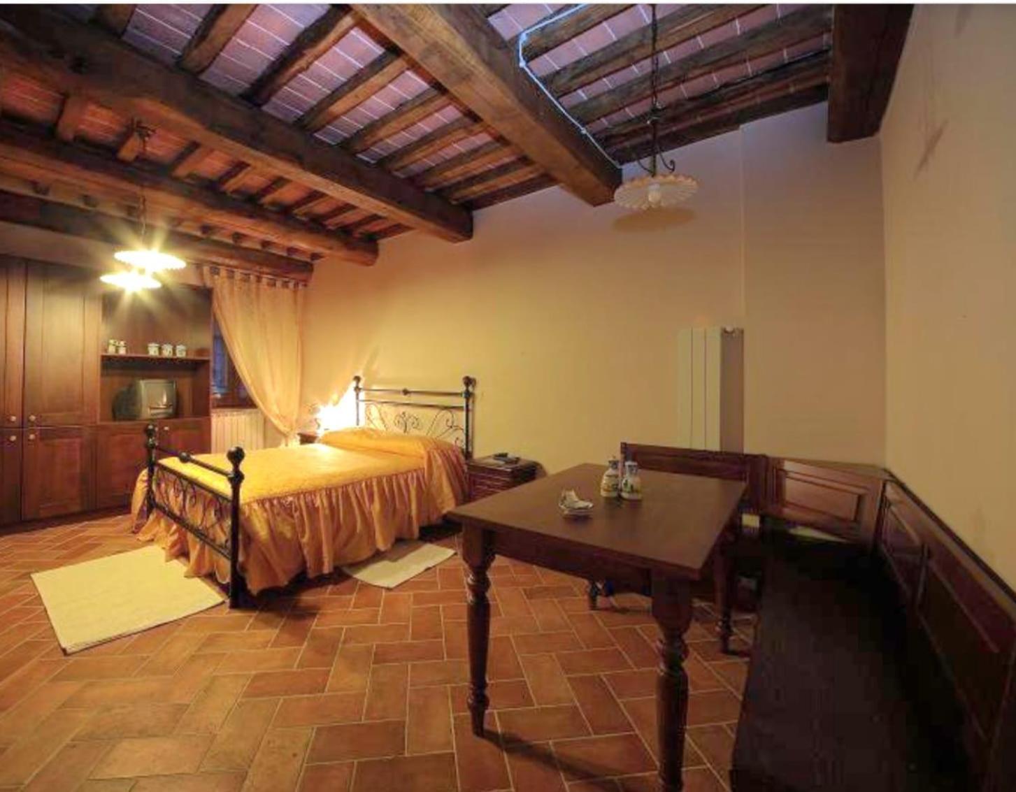 La Casa Del Calzolaio Hotel Радикофани Екстериор снимка